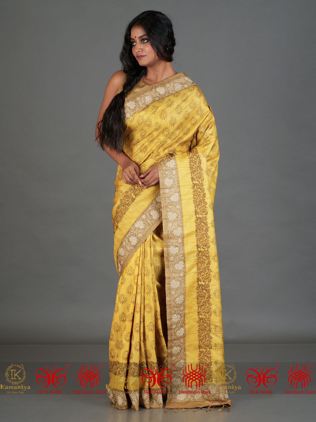 Khilta Kamal - Saree