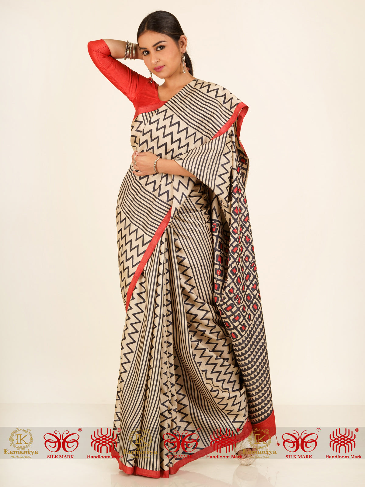 Voguish - Saree