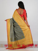 Load image into Gallery viewer, Jwala - Saree
